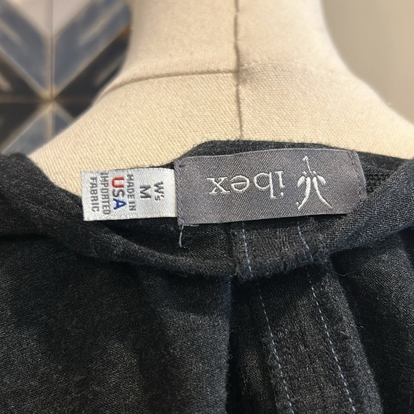 IBEX Women’s 100% Merino Wool Grey Hooded V-Neck Dress Medium - Picture 7 of 8